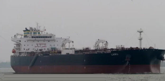 امریکی ناکہ بندی کے باوجود ایرانی جہاز آبنائے ہرمز سے گزرگئے