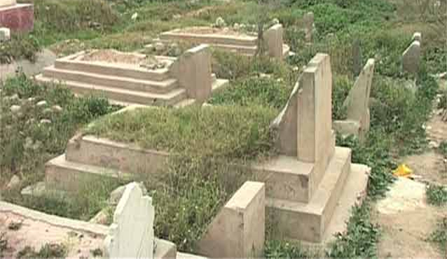 خون سفید ہوگیا! 45 لاکھ روپے اور نوکری کے لالچ میں بیٹی نے عاشق کیساتھ مل کر ماں کو موت کے گھاٹ اتار دیا،خبر سن کر آنکھیں اشکبار