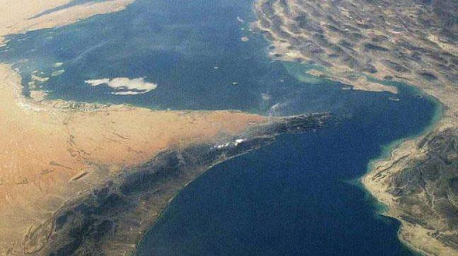 2 جہاز آبنائے ہرمز سے گزر گئے, جہازوں کاتعلق کن ممالک سے ہے ؟ جانیے