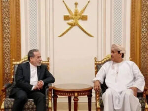 دورۂ پاکستان کے بعد ایرانی وزیر خارجہ عمان پہنچ گئے