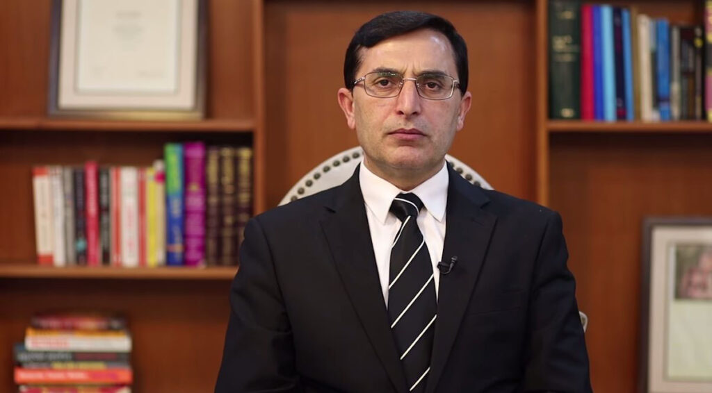 سہیل آفریدی وزیراعلیٰ خیبر پختونخوا رہیں گے یا نہیں، بیرسٹر گوہر نے بتادیا