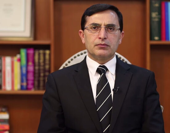 جتنی مرضی کسی کی صلح کرا لیں،بہتری تب آئے گی جب اہم ایک دوسرے کیساتھ کھڑے ہوں گے: بیرسٹر گوہر