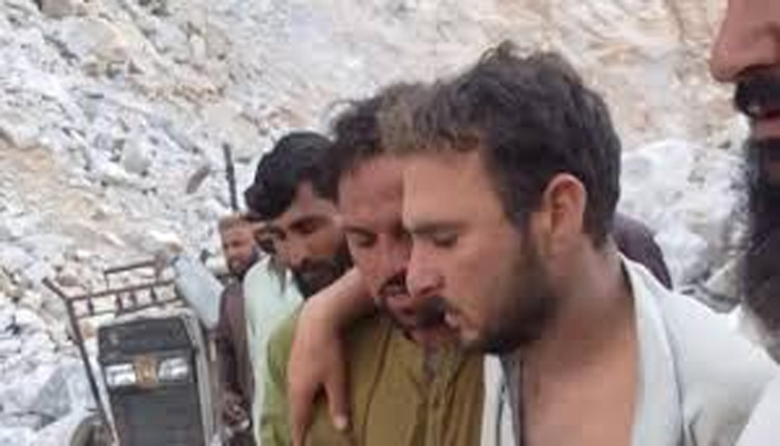 دن ہے یا رات نہیں پتہ تھا لیکن 5 وقت نماز پڑھتا تھا، 17 روز تک کان میں پھنسے رہنے والے مزدور نے روداد سنا دی