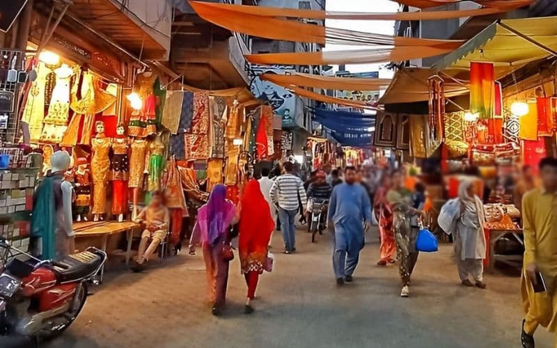 ملک بھر میں بازار، مارکیٹیں اور شاپنگ مالز رات 8 بجے بند کرنے کا فیصلہ