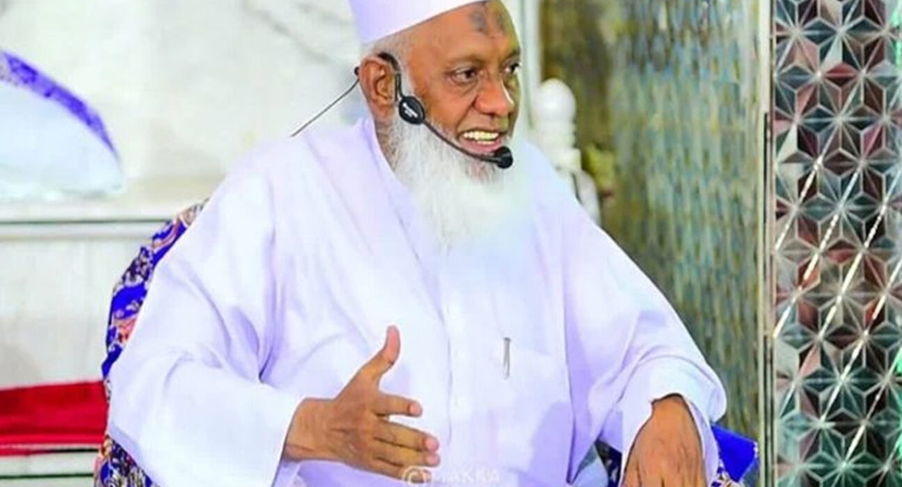 انا للہ وانا الیہ راجعون !مفتی الیاس رضوی اشرفی انتقال کر گئے