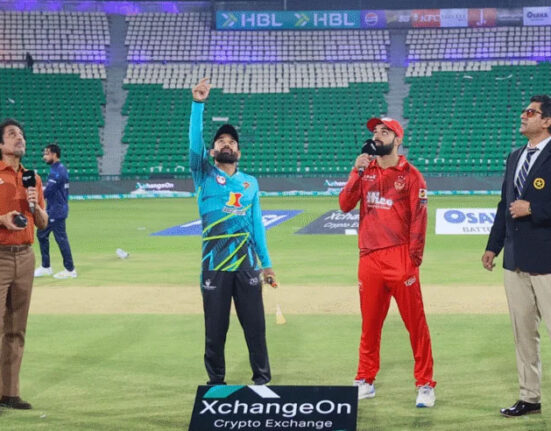 پی ایس ایل 11: اسلام آباد یونائیٹڈ کا راولپنڈیز کے خلاف ٹاس جیت کر پہلے فیلڈنگ کا فیصلہ