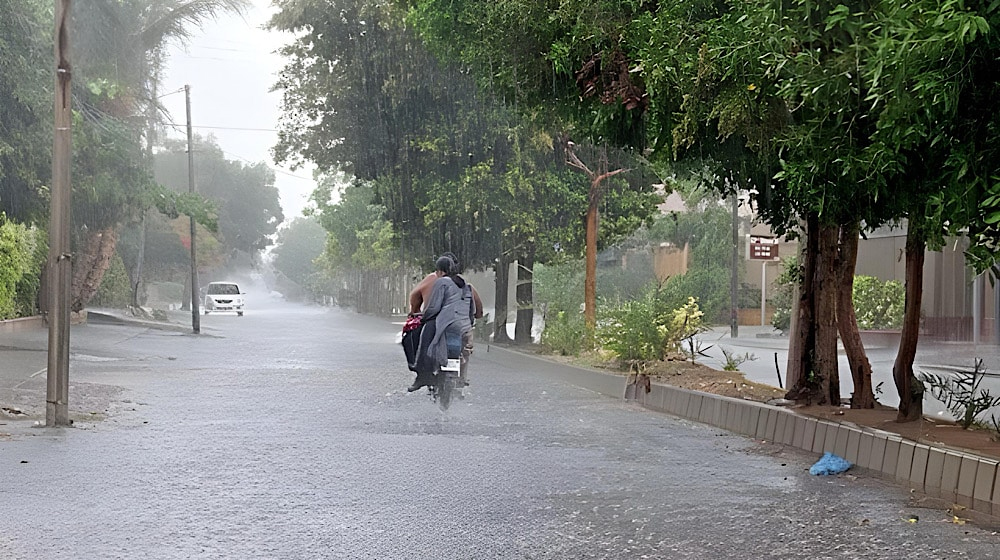 بارش کا طوفان یا تیز دھوپ کی جھلک؟ آئندہ 24 گھنٹے کا موسم کیسا رہے گا؟ محکمہ موسمیات نے پیشگوئی کر دی