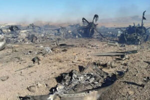 ایران نے جنگ کے دوران تباہ امریکی طیاروں کا ملبہ ٹرکوں پر لاد کر ان پر ایرانی پرچم لہرائے، روسی میڈیا