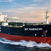 پیٹرول بحران کا خطرہ ٹل گیا، پی این ایس سی کا جہاز ہزاروں میٹرک ٹن تیل لے کر پاکستان پہنچ گیا