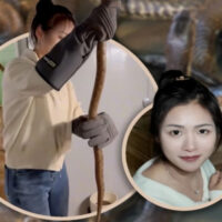 60 ہزار سانپوں کو پال کر سالانہ 4 کروڑ روپے سے زائد کمانے والی خاتون