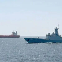 2 پاکستانی جہازوں کو انکار کے چند گھنٹوں بعد آبنائے ہرمز سے گزر نے کی خصوصی اجازت مل گئی