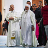 پوپ لیو کا جوتے اتار کر الجزائر میں جامع مسجد کا دورہ، باہمی احترام اور امن قائم کرنے پر زور