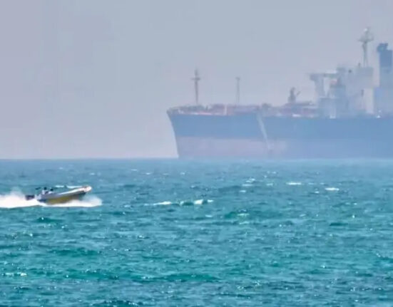 ایرانی حملے کی زد میں آنیوالے بھارتی بحری جہاز کے کپتان کی خوف کے عالم میں چیخیں، ویڈیو نے بہادری کے دعوؤں کا پول کھول دیا