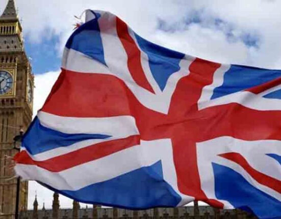 برطانیہ کا افغان مہاجرین کی واپسی پرغور، طالبان سے رابطوں کا انکشاف