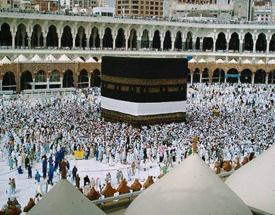 بیت اللہ شریف کی دیواروں کا مرمتی کام 48 گھنٹوں میں مکمل