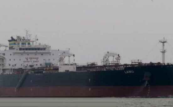 امریکی ناکہ بندی کے باوجود ایرانی جہاز آبنائے ہرمز سے گزرگئے