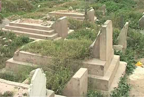 خون سفید ہوگیا! 45 لاکھ روپے اور نوکری کے لالچ میں بیٹی نے عاشق کیساتھ مل کر ماں کو موت کے گھاٹ اتار دیا،خبر سن کر آنکھیں اشکبار