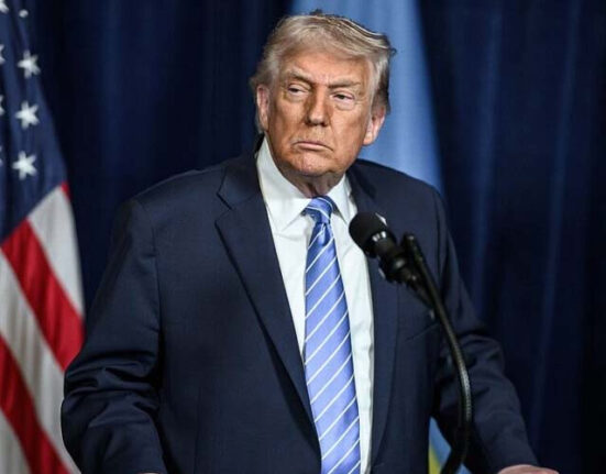 نائب صدر جے ڈی وینس کا طیارہ چند گھنٹے بعد پاکستان پہنچ جائے گا: ڈونلڈ ٹرمپ