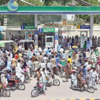 پیٹرول اتنا مہنگا ہوگا کہ موجودہ قیمتیں نعمت لگیں گی، ایرانی اسپیکر