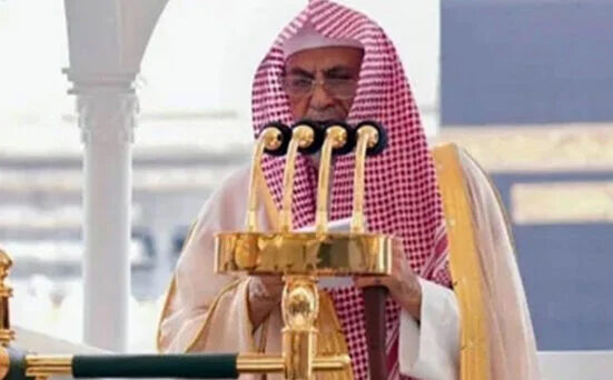 امام کعبہ کا سوشل میڈیا پر ’’افواہیں‘‘ پھیلانے والوں کے خلاف انتباہ