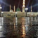 مدینہ منورہ میں باران رحمت، مسجد نبویؐ اور گنبدِ خضریٰ کے دلکش مناظر نے روح کو معطر کر دیا