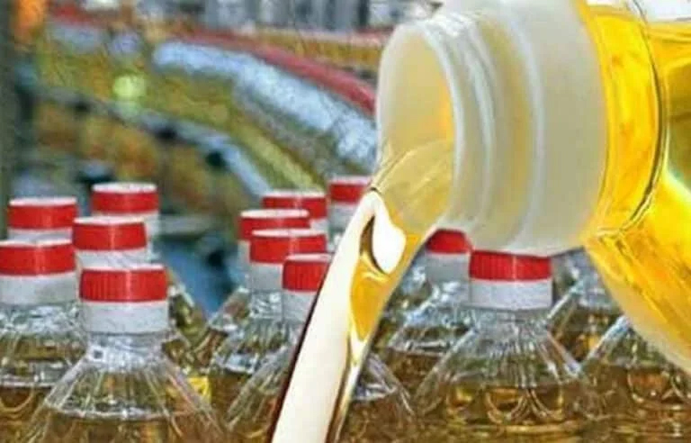 مہنگائی کا ایک اور وار! گھی اور آئل کی قیمتیں پھر بڑھ گئیں، عوام کی آہیں فریاد بن گئیں