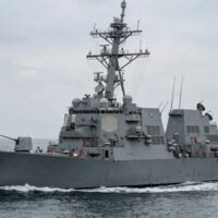 امریکی جنگی جہازوں کا آبنائے ہرمز میں پاسدارانِ انقلاب سے آمنا سامنا