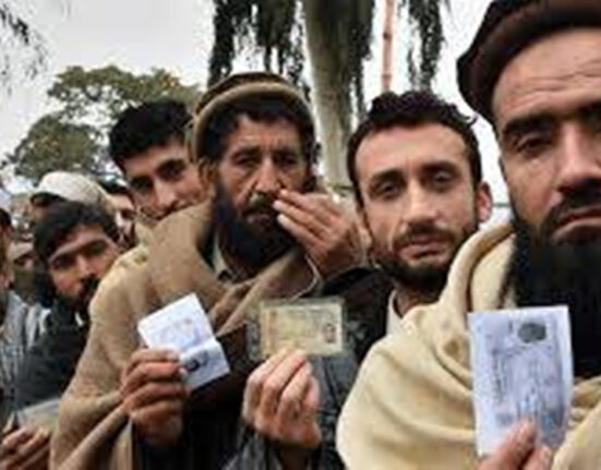 60 بازاروں میں بڑا کریک ڈاؤن، 45 ہزار افغان تاجروں کو نوٹس