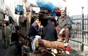 غیر قانونی طور پر مقیم 10 افغان باشندے گرفتار، پناہ دینے والا گودام مالک بھی گرفتار