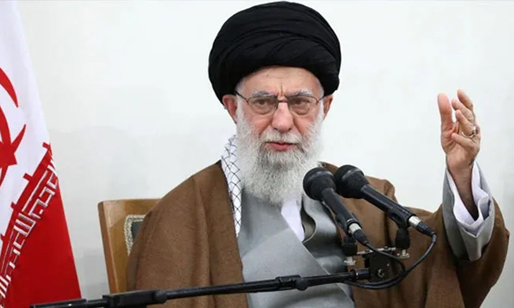 ایران کے شہید رہنما آیت اللہ خامنہ ای کی نماز جنازہ ادا کر دی گئی: برطانوی اخبار کا دعویٰ