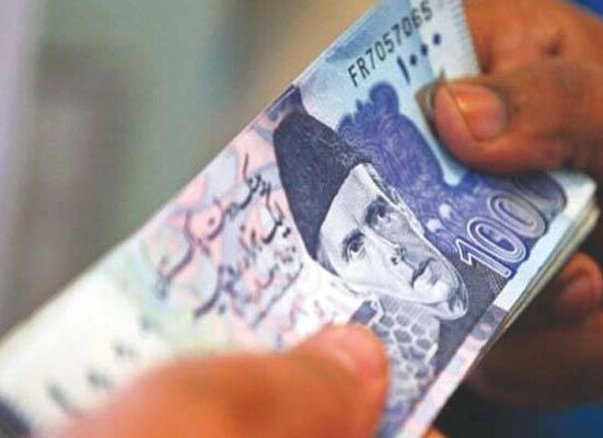 پیدائش سے 5 سال تک کے بچوں کو 3 ہزار روپے وظیفہ دینے کا فیصلہ،حکومتی اعلان نے شہریوں کے دل جیت لیے