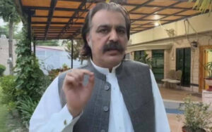 اپنے لیڈر کے حکم پر وزارتِ اعلیٰ سے استعفیٰ دیا،عدالتی کارروائی میں میرا کوئی عمل دخل نہیں، گنڈاپور