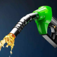بھارت میں 4 سال بعد پیٹرول 3 روپے فی لیٹر مہنگا،پیٹرول 97.77روپے لیٹر جبکہ ڈیزل 90.67 روپے کا ہوگیا