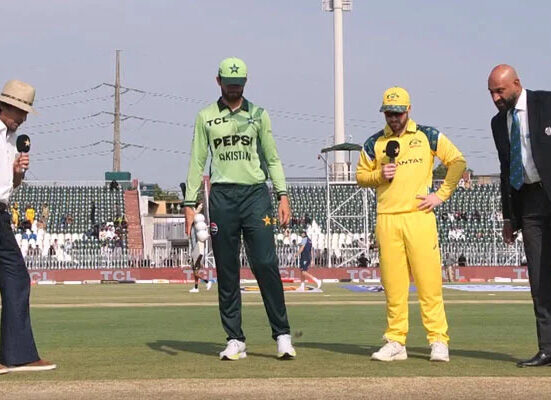 پہلا ون ڈے: پاکستان کا آسٹریلیا کیخلاف ٹاس جیت کر بولنگ کا فیصلہ