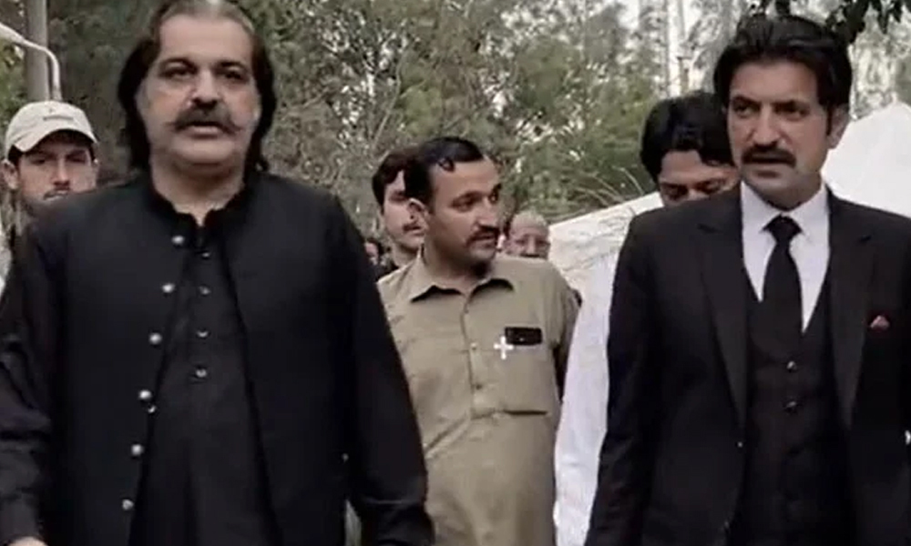 علی امین گنڈاپور کو بطور وزیراعلیٰ بحال کرنے کیلئے آئینی عدالت میں درخواست دائر