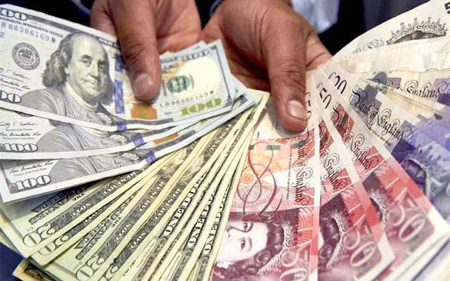 ڈالر کی قیمت میں گراوٹ، روپیہ تگڑا ہوگیا
