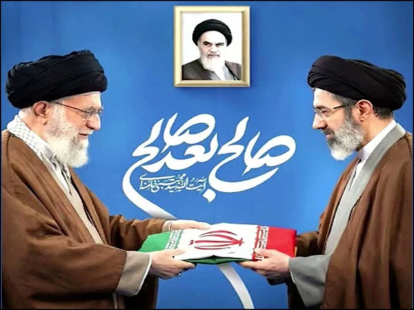 مجتبیٰ خامنہ ای اپنے والد کی تدفین میں شرکت نہیں کر پائیں گے