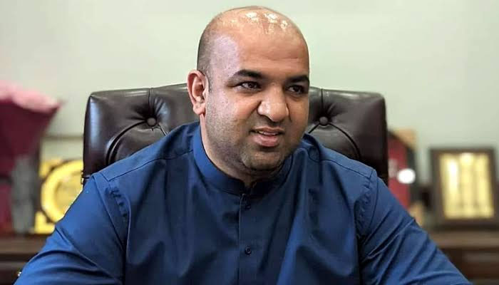 پنجاب کے وزیر تعلیم رانا سکندر حیات کا اسکولوں میں خود پڑھانے کا اعلان