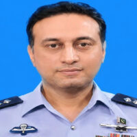 ایئرفورس کے بہادر گروپ کیپٹن عاصم خاتون کو بچاتے ہوئے شہید