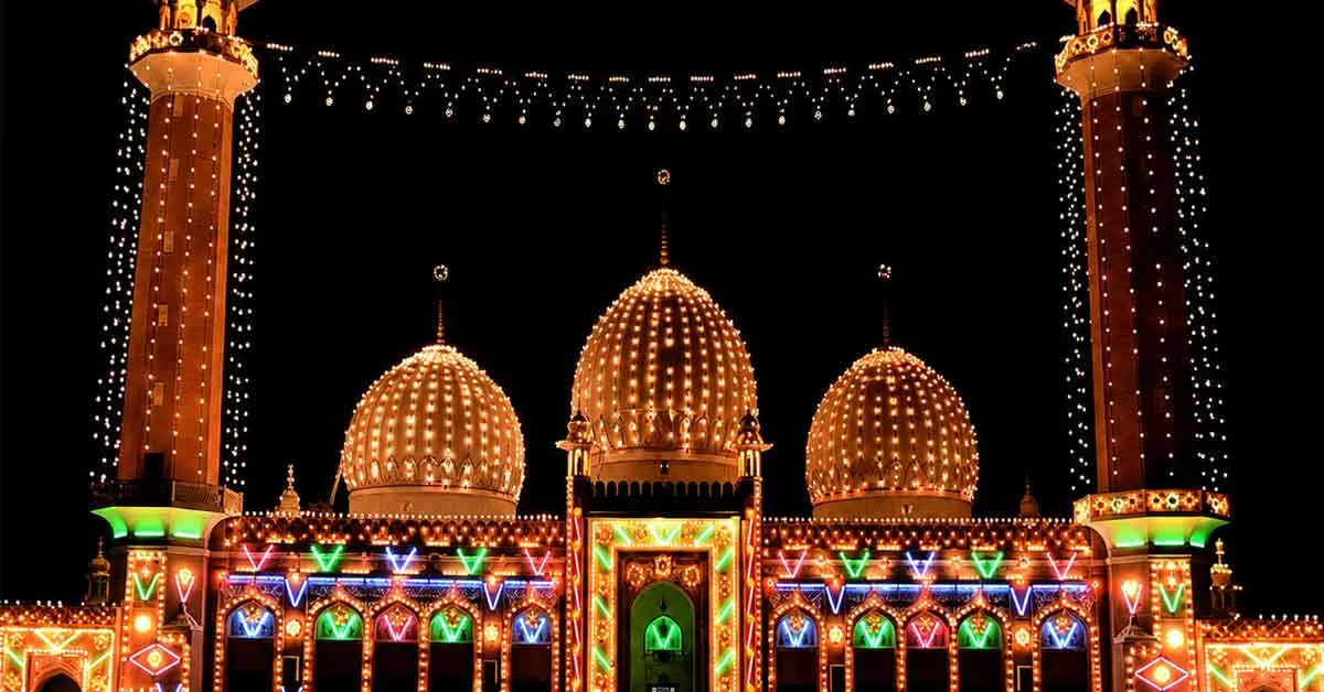 امت مسلمہ کیلئے اہم خبر آگئی !عید میلاد النبی ؐکے موقع پر ملک بھر میں عام تعطیل کا نوٹیفکیشن جاری