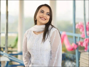معروف ماڈل و اداکارہ اپنے گھر میں مردہ پائی گئیں، پولیس کی تحقیقات جاری