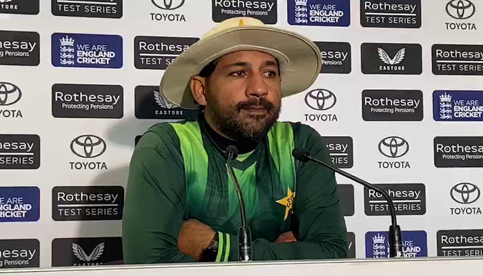 سرفراز احمد کا مستقبل خطرے میں پڑ گیا