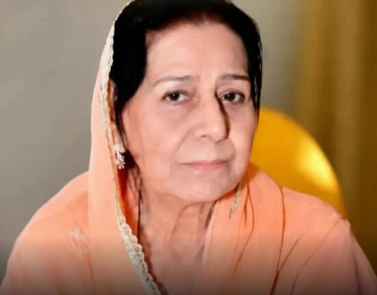 پیپلز پارٹی کی بانی رہنما بیگم نفیسہ خالد انتقال کر گئیں