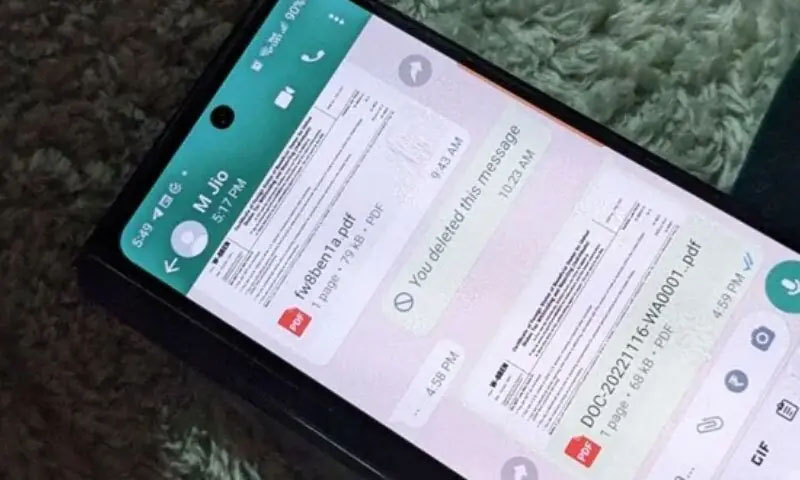 اپنا شناختی کارڈ اور دیگر حساس دستاویز واٹس ایپ کے ذریعے بھیجنا کتنا خطرناک ہے؟
