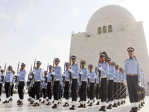 مزار قائد پر گارڈ تبدیلی کی پروقار تقریب
