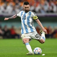 لیونل میسی نے انٹرنیشنل فٹبال سے ریٹائرمنٹ کا اعلان کردیا