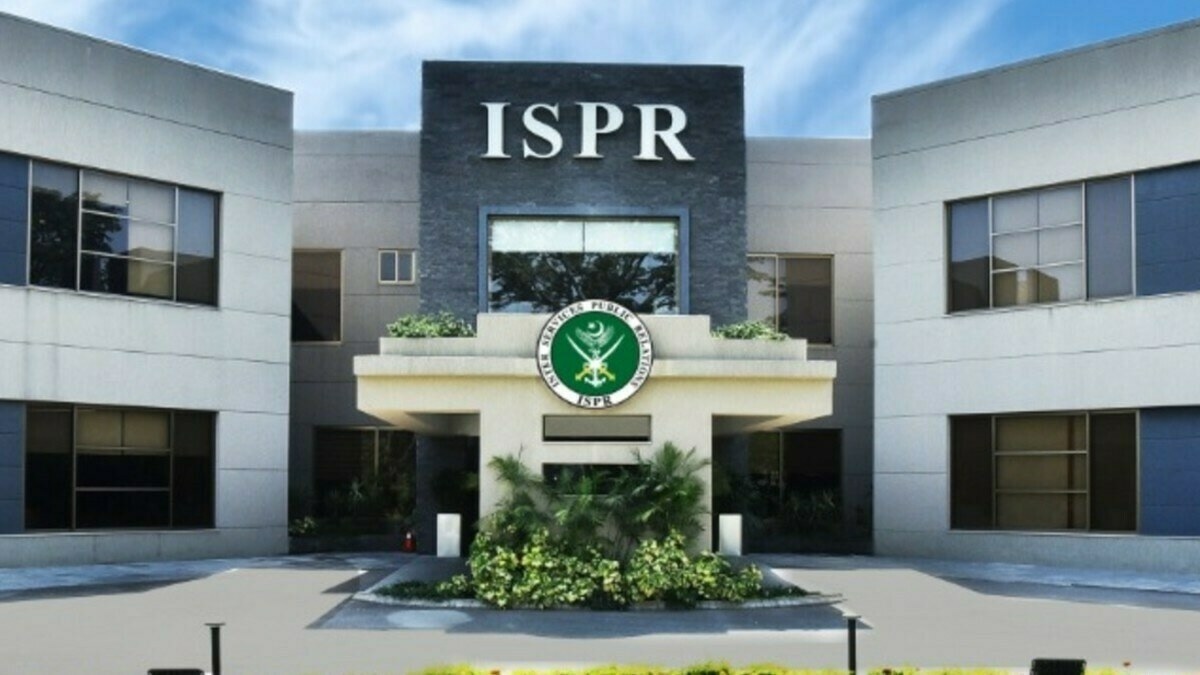 یوم دفاع پر شہدا پاکستان کو خراج عقیدت