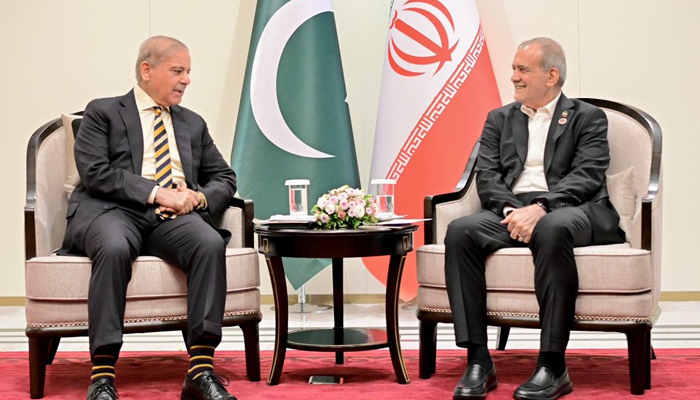 وزیراعظم کی بشکیک میں ایرانی صدر سے ملاقات