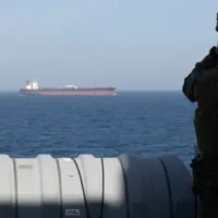 ایران تیل بردار جہاز ڈبو دیا