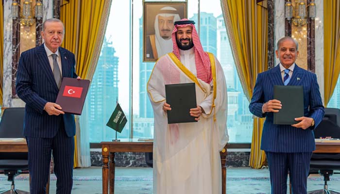 اعلیٰ فوجی حکام کا ہنگامی اجلاس طلب
